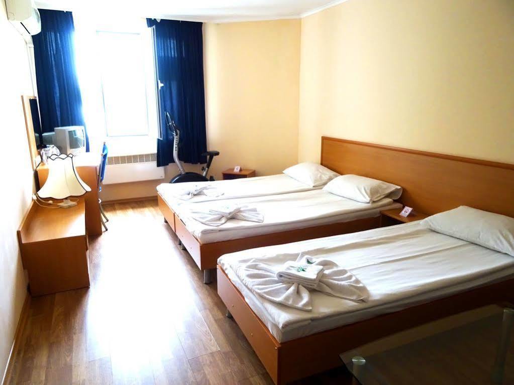 Family Hotel Dalis Sofie Exteriér fotografie