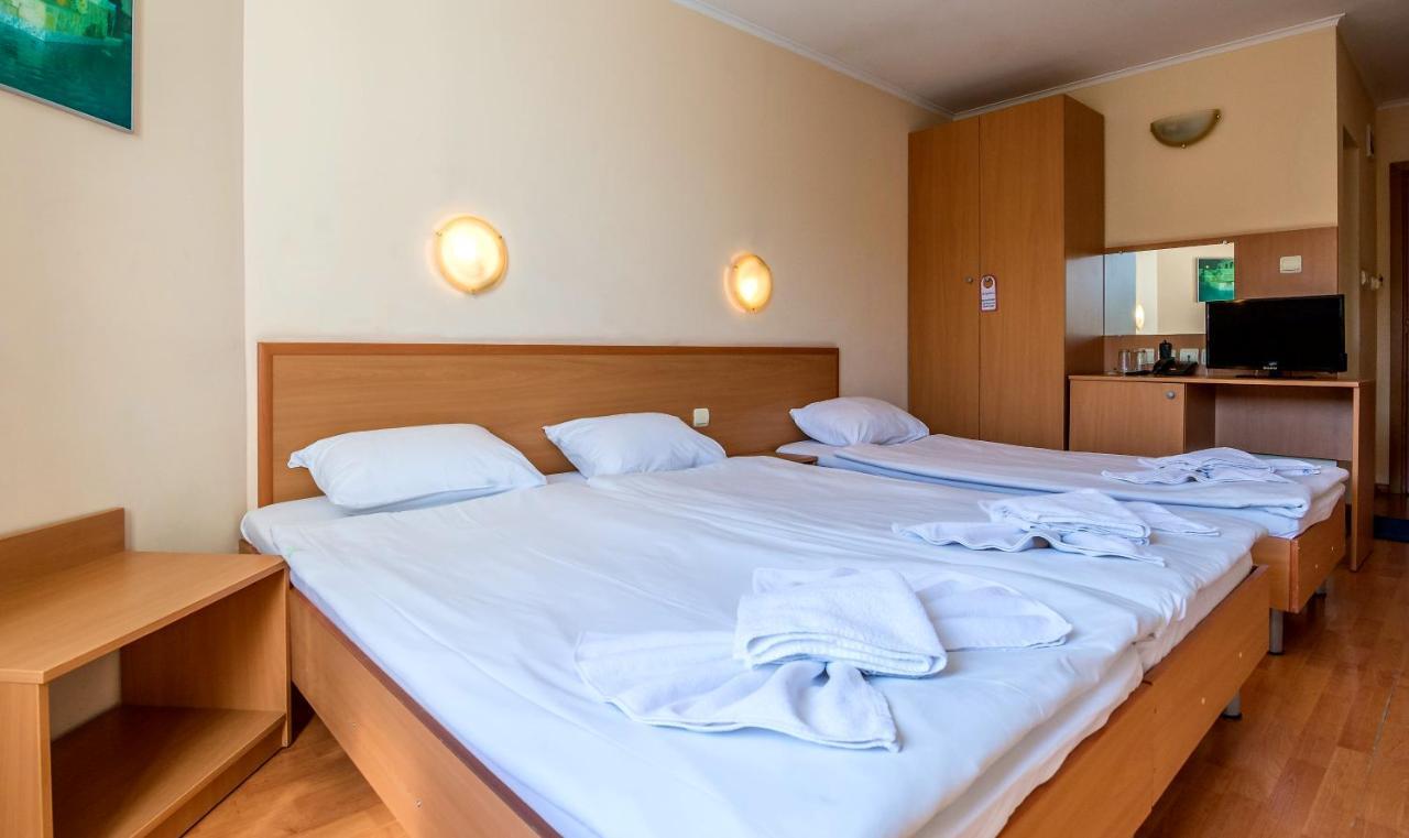 Family Hotel Dalis Sofie Exteriér fotografie