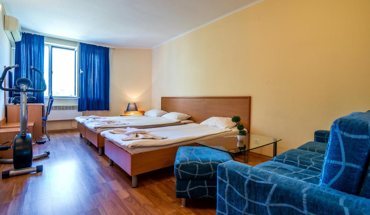 Family Hotel Dalis Sofie Exteriér fotografie